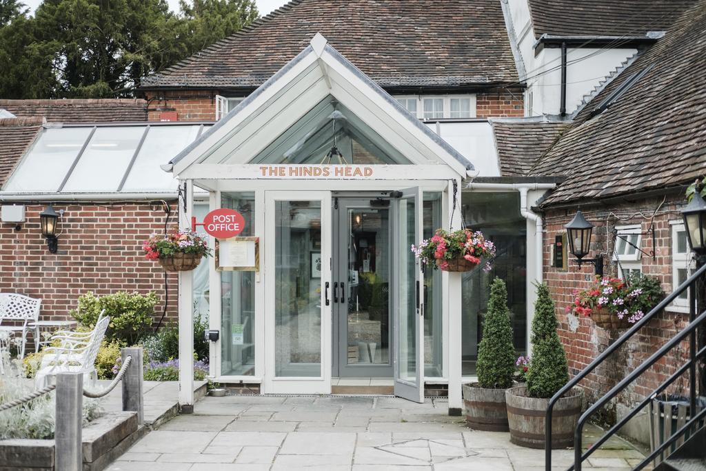 Hinds Head Hotel Aldermaston Eksteriør billede