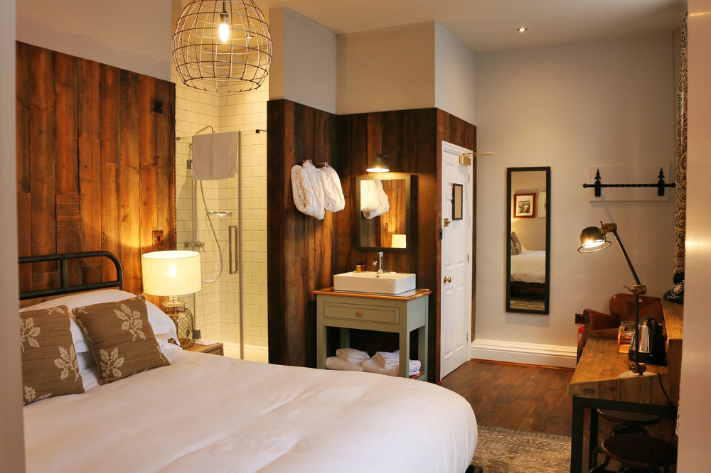 Hinds Head Hotel Aldermaston Eksteriør billede