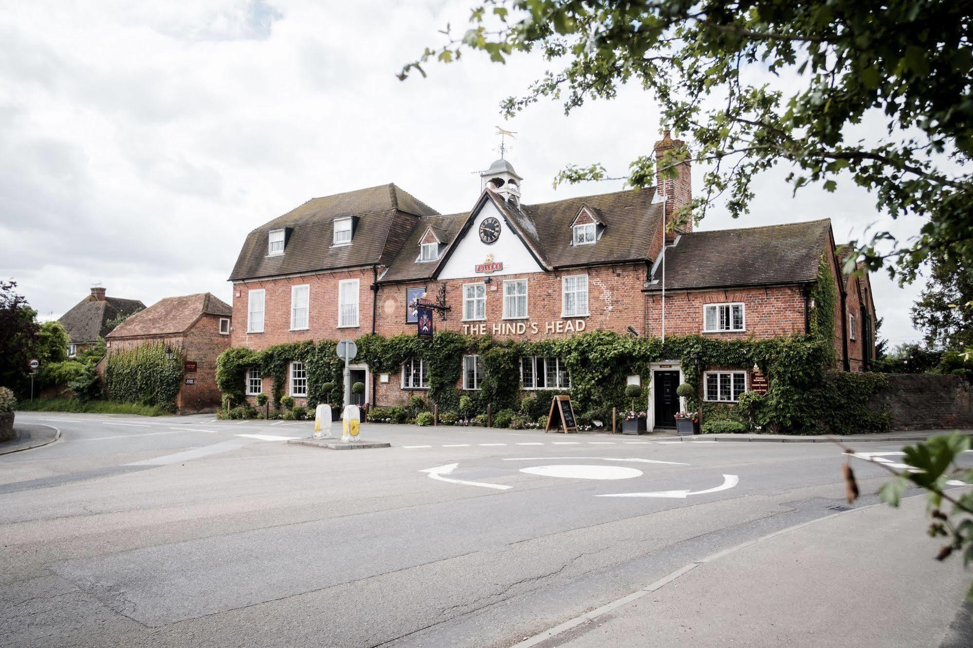 Hinds Head Hotel Aldermaston Eksteriør billede