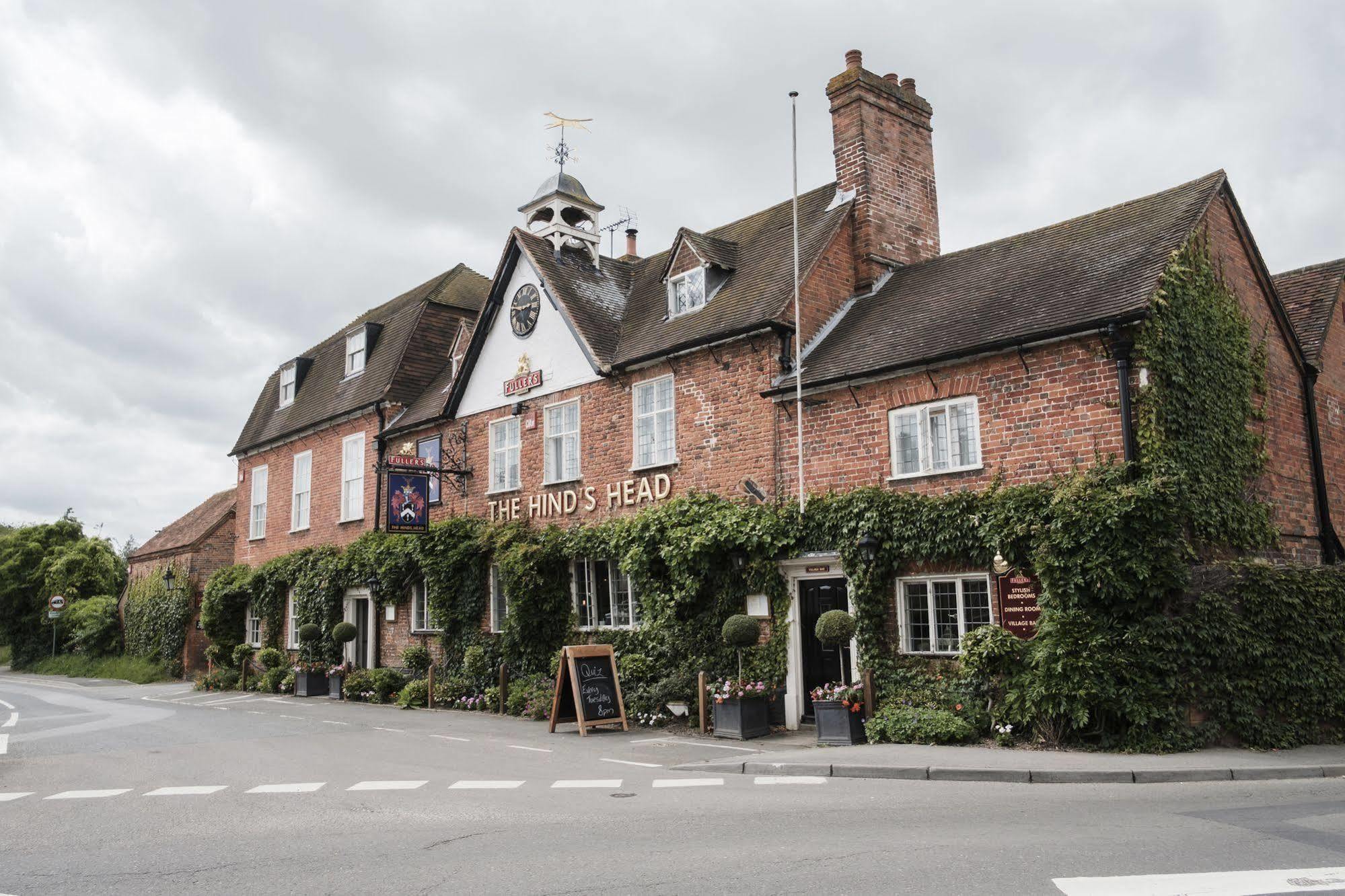 Hinds Head Hotel Aldermaston Eksteriør billede