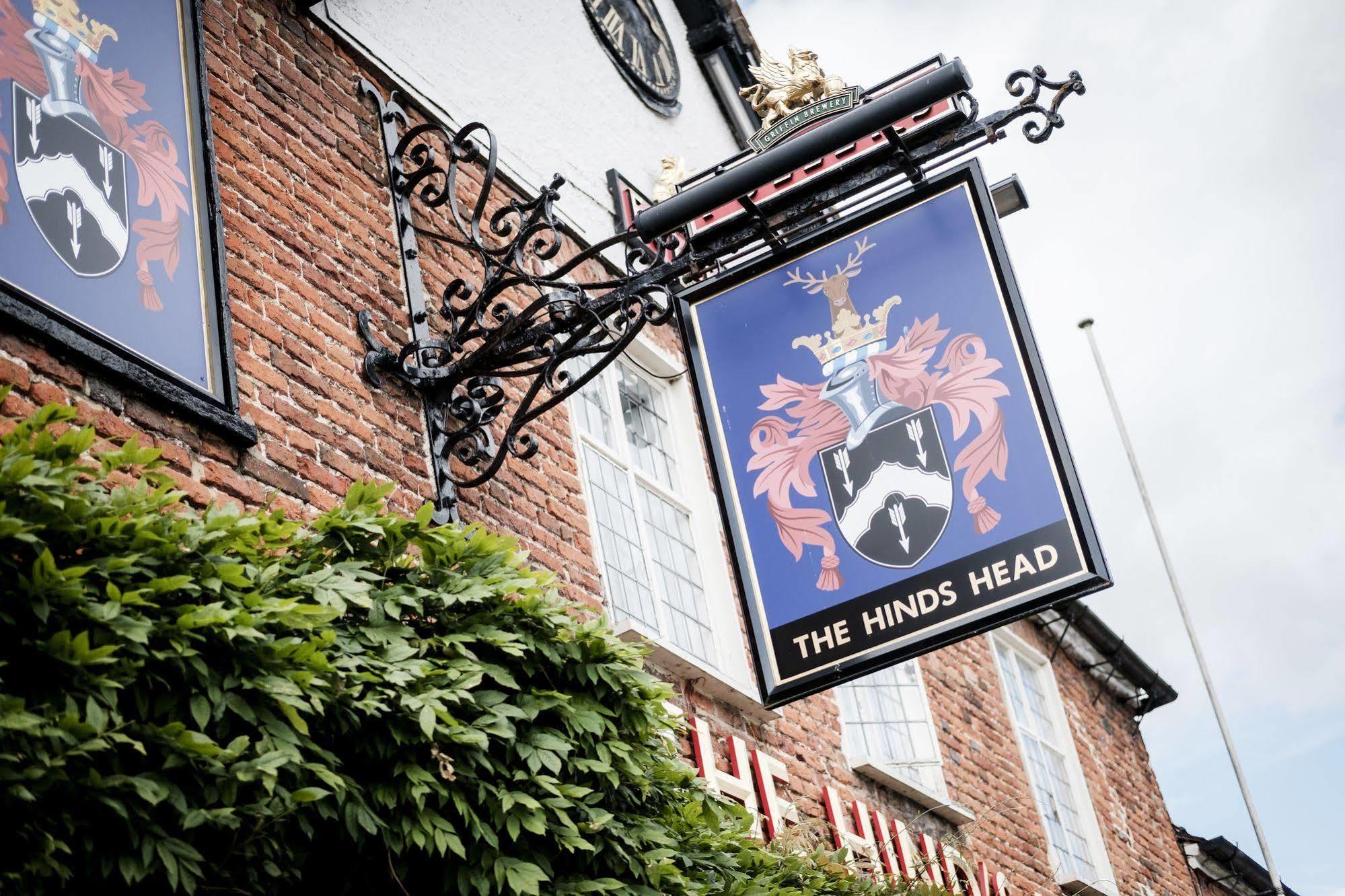 Hinds Head Hotel Aldermaston Eksteriør billede